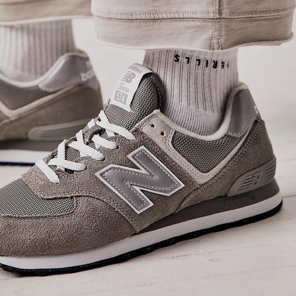 Women’s New Balance 574, Grey and White, Size US 8 - Picture 8 of 17